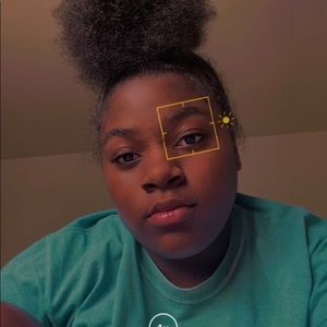 Meet your Posher, Camira